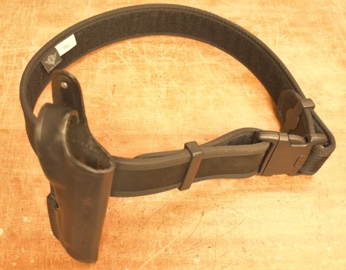 CINTURONE CORDURA NERA con FONDINA CUOIO NERO per pistola 7,65B ; misura SMALL