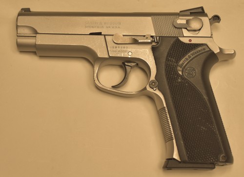 smith & Wesson PISTOLA Mod.4006 Cal.40 SW + 1 caricatore di scorta e valigia originale