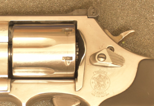 Smith & Wesson REVOLVER Mod.686-6 canna 6 Cal.357 Mag + 3 speed loader