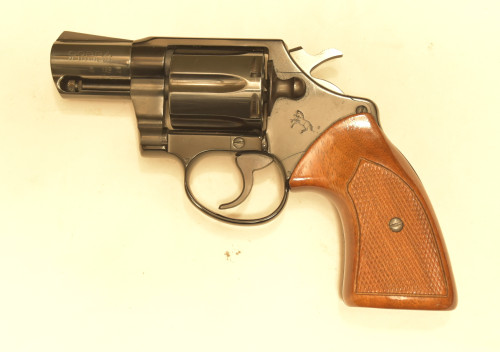 Colt REVOLVER Mod. COBRA Cal.38 Spl 6 colpi ( leggerissima)